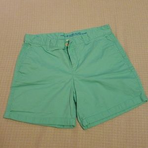 Khakis by GAP girlfriend 6" short | barely worn